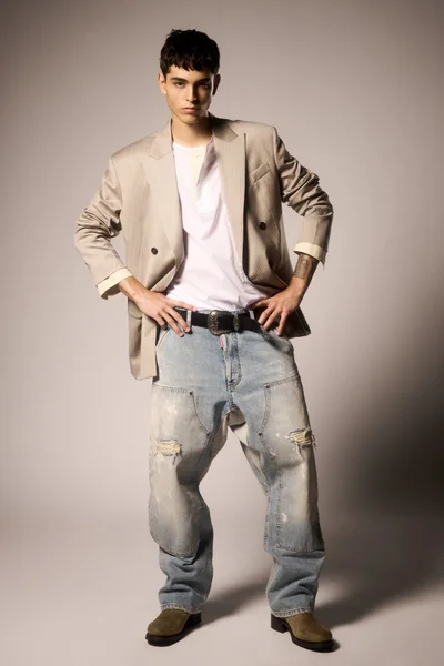 Look 10